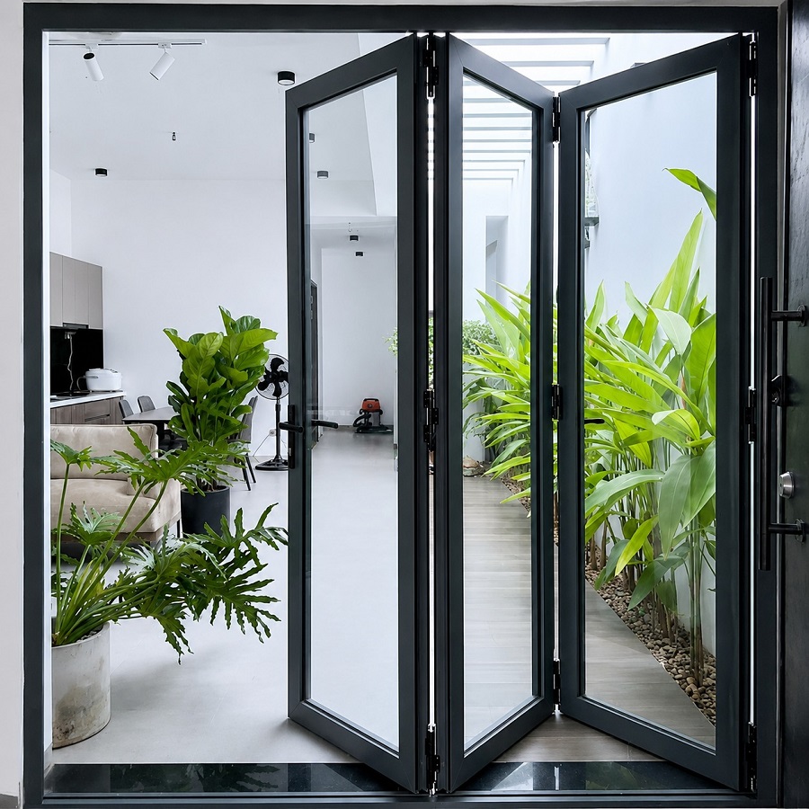 Mẫu cửa nhôm kính 3 cánh xếp gấp